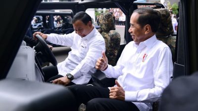 presiden-joko-widodo-jokowi-dan-menteri-pertahanan-prabowo-o-9ejc