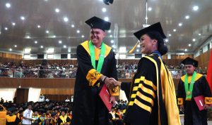 Rektor UKSW mewisuda 538 lulusan dalam Upacara Wisuda UKSW Periode II Tahun 2024, Kamis (25-04-2024). (4)