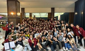 Kelompok Paduan Suara Voice of SWCU dan Lentera Kasih UKSW membawa pulang empat gelar juara pada Lomba Paduan Suara 11th Sapta Gita Choral Festival (SGCF) Semarang University 2024. (2)