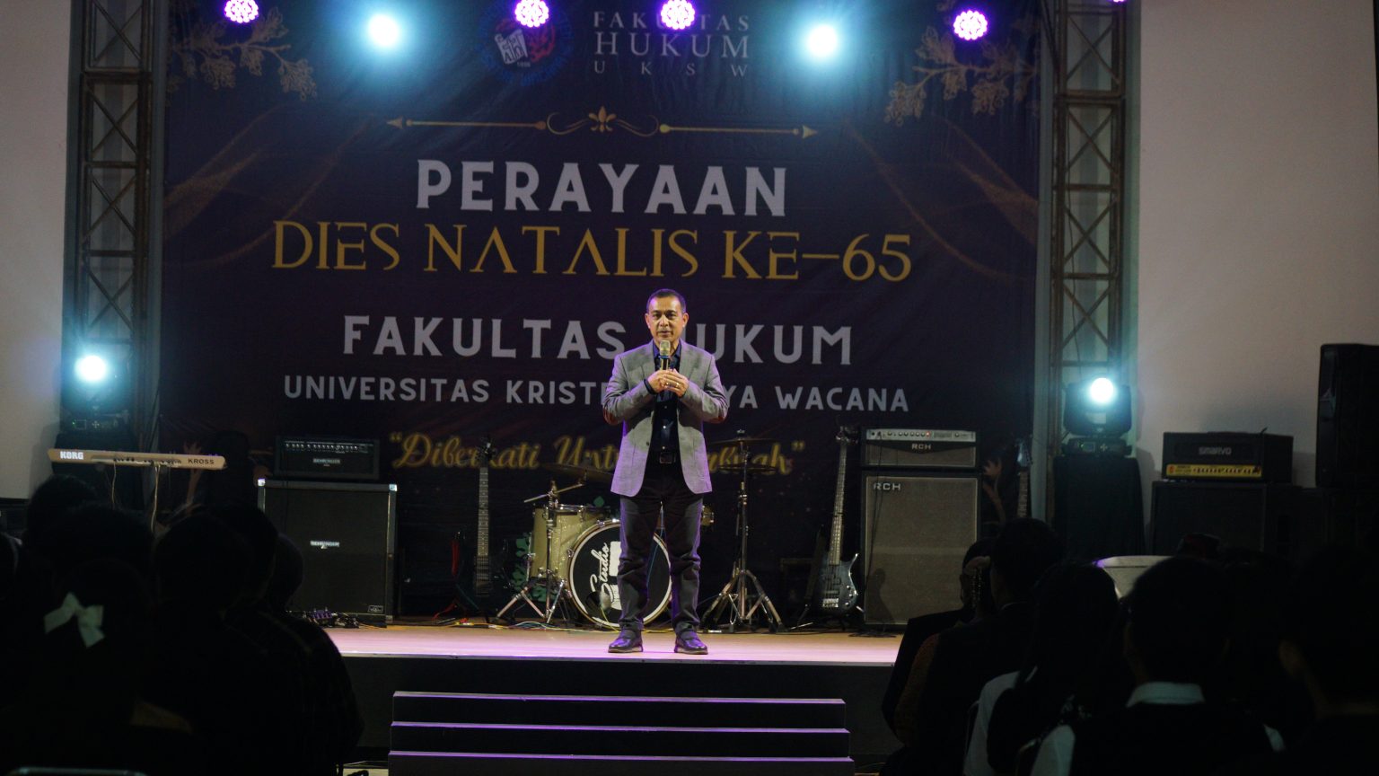 Dinahkodai Profesor Asal Sumba-NTT , Fakultas Hukum UKSW Salatiga Jadi ...