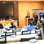 Sapaan hangat Wakil Rektor Bidang Keuangan, Infrastruktur, dan Perencanaan, Priyo Hari Adi, Ph.D., dalam pelaksanaan Asesmen Lapangan Akreditasi Rabu (14-05-2025).
